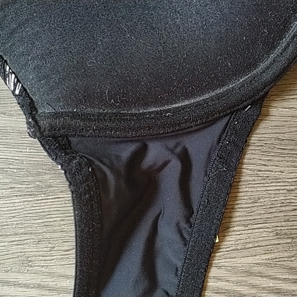 Vie en Rose Black & White Floral & Lace Bra - Picture 8 of 9